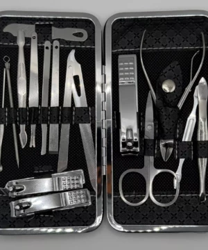 kit manucure pédicure complet en étui noir compact