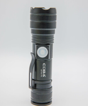 Lampe torche LED rechargeable avec zoom télescopique et aimant intégré
